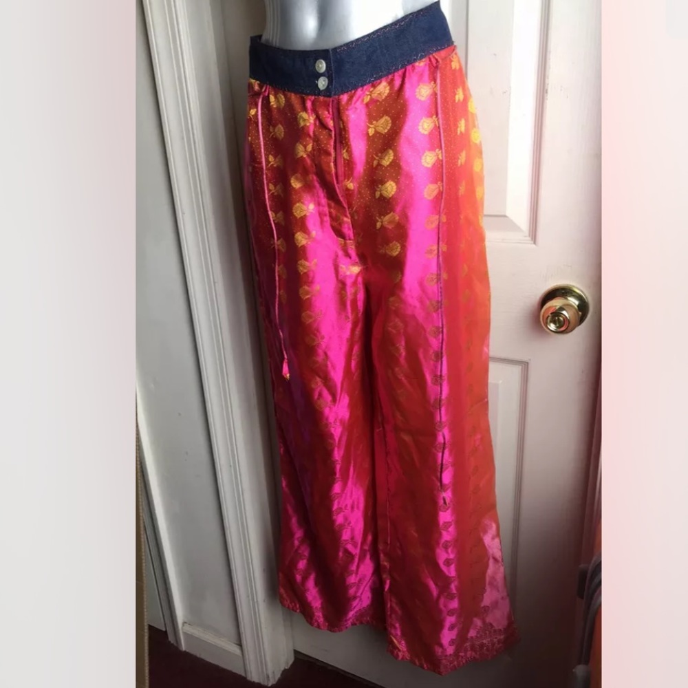 Village Wear Women's Pants size M,  drawstring NWT